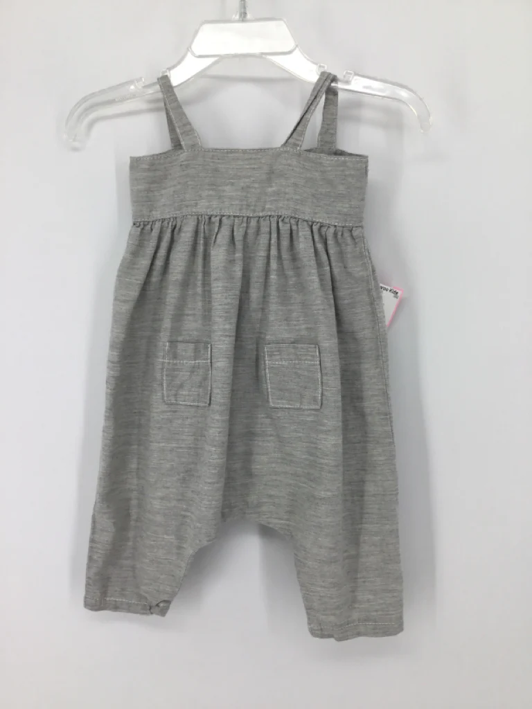 1+ In the Family Child Size 3 Months Gray Outfit - girls