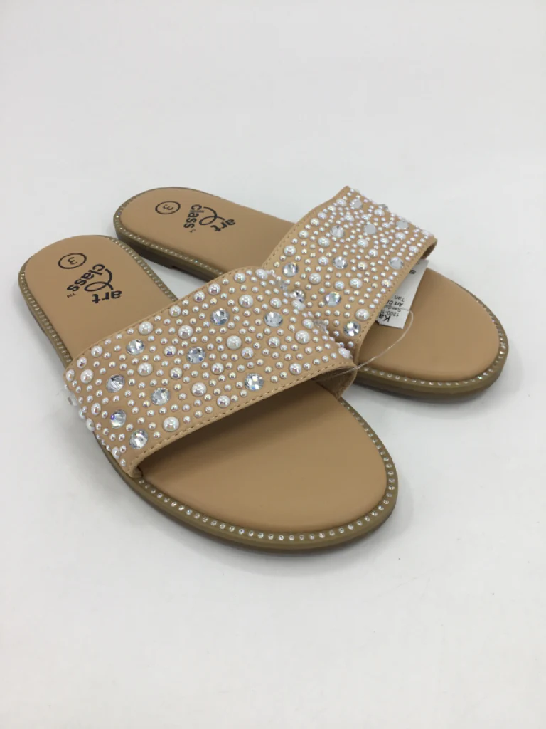 Art Class Child Size 3 Youth Tan Sandals/Flip Flops