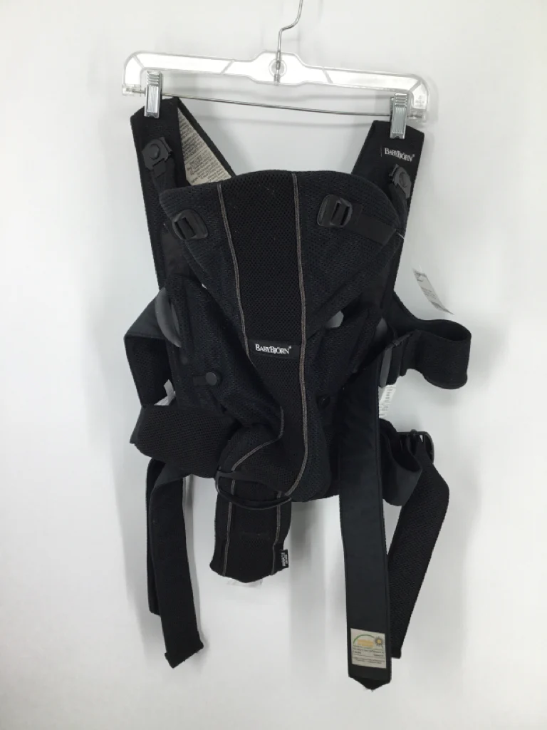 Baby Bjorn Mesh Carrier with lumbar support