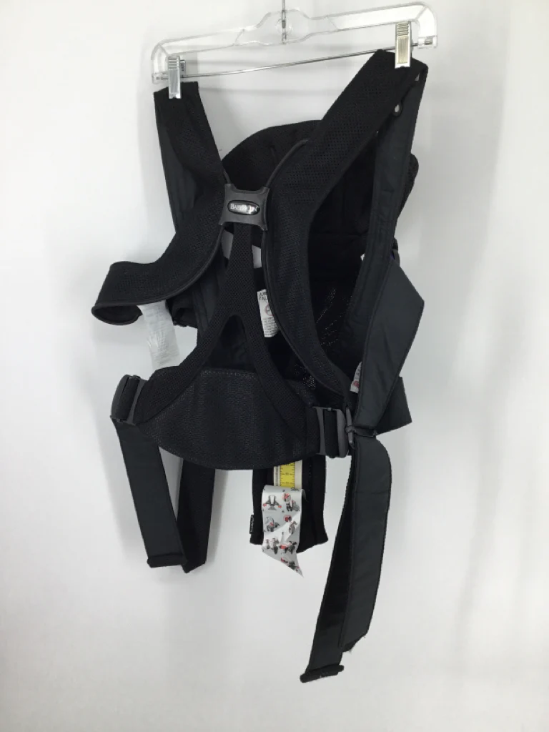 Baby Bjorn Mesh Carrier with lumbar support - Image 2