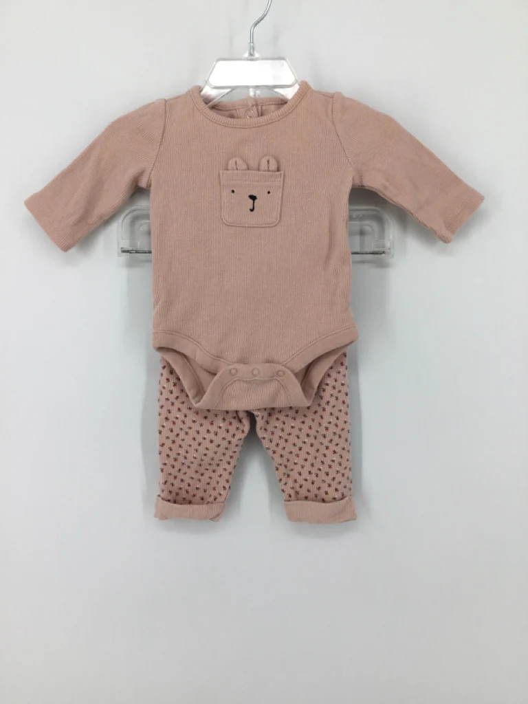 Baby Gap Child Size 0-3 Months Pink Outfit - girls