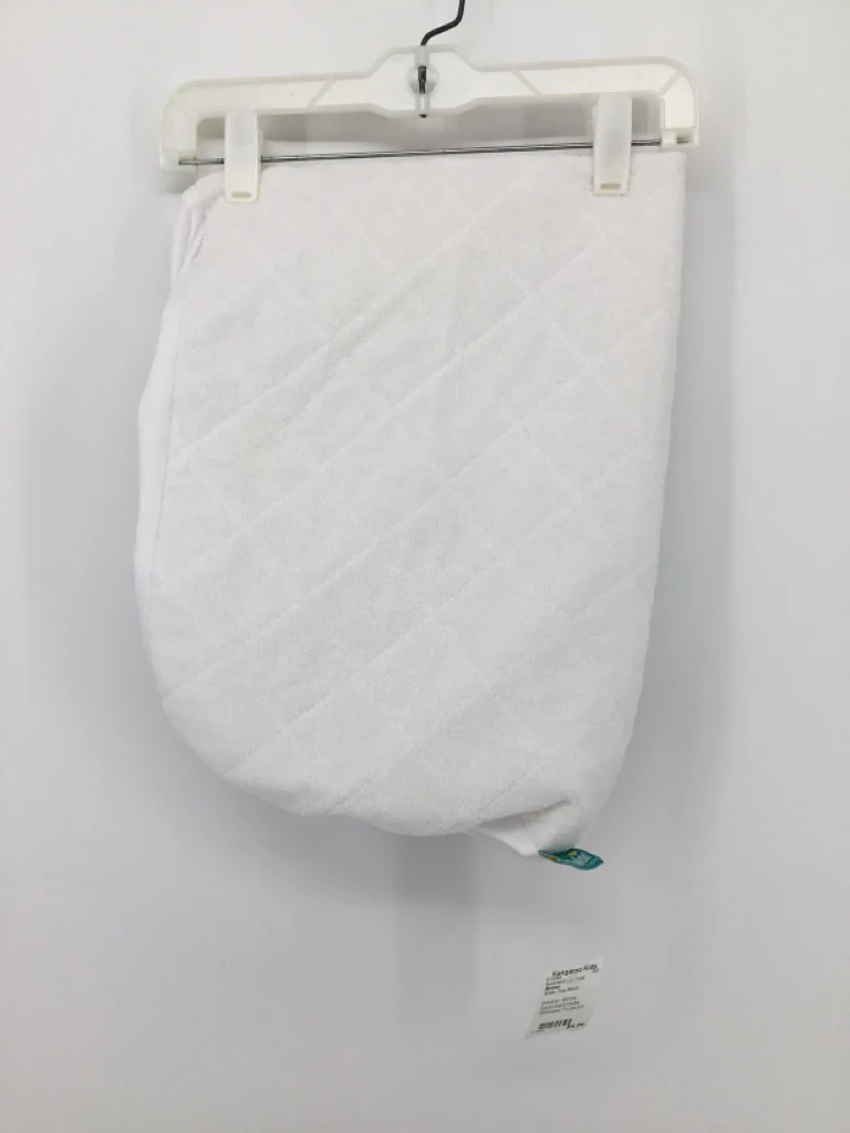 Biloban White Bassinet/Cradle Mattress Protector