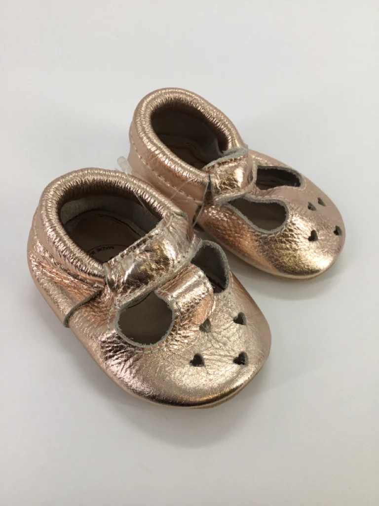 Bird Rock Baby Child Size 3 Toddler Rose Gold Baby/Walker Shoes