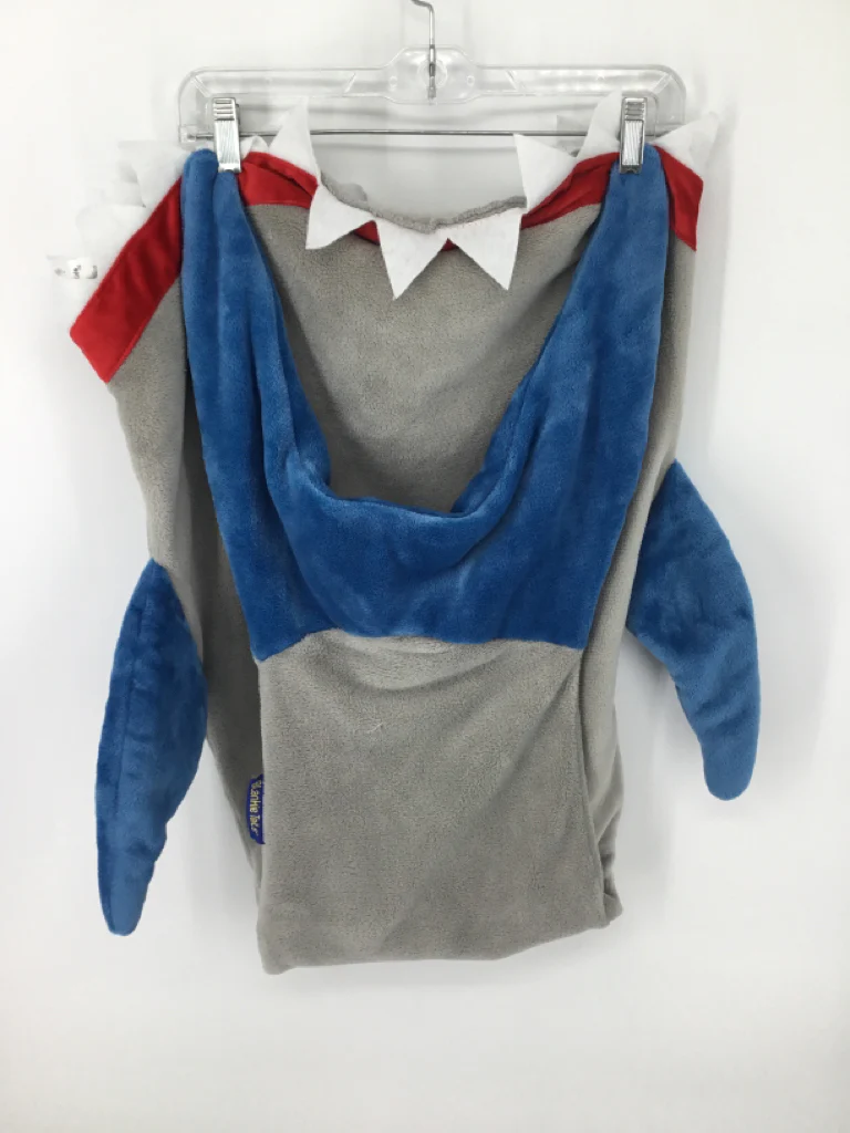 Blankie Tails Shark Tail Blanket - Image 2