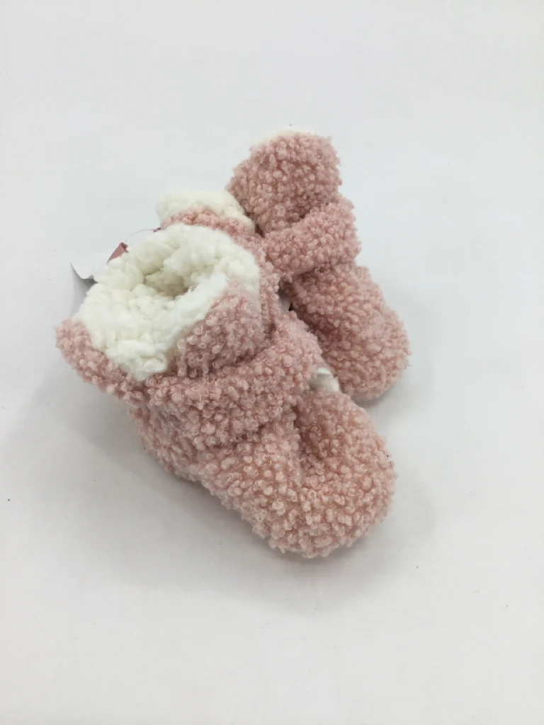 brandless Child Size 1 Toddler Pink Baby/Walker Shoes