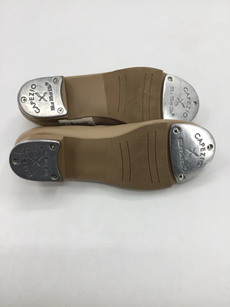 Capezio Child Size 2.5 Youth Beige Sport/Dance Shoes - Image 2