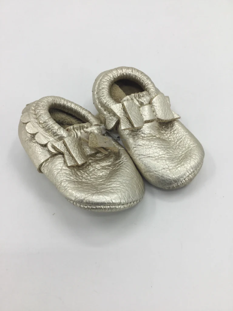 Freshly Picked Child Size 3 Toddler Gold Baby/Walker Shoes