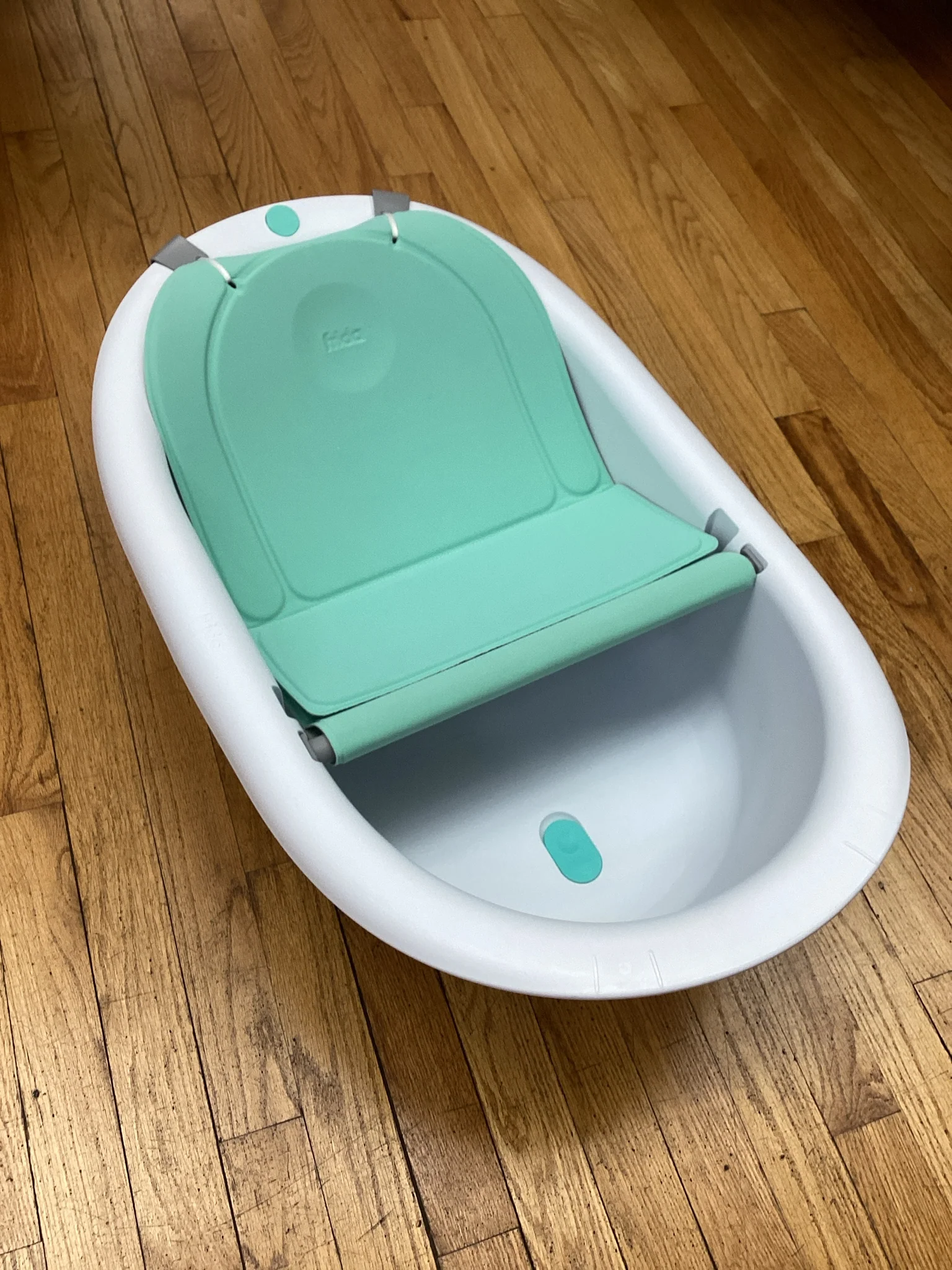 Frida Baby 4-in-1 Grow-with-Me Bath Tub