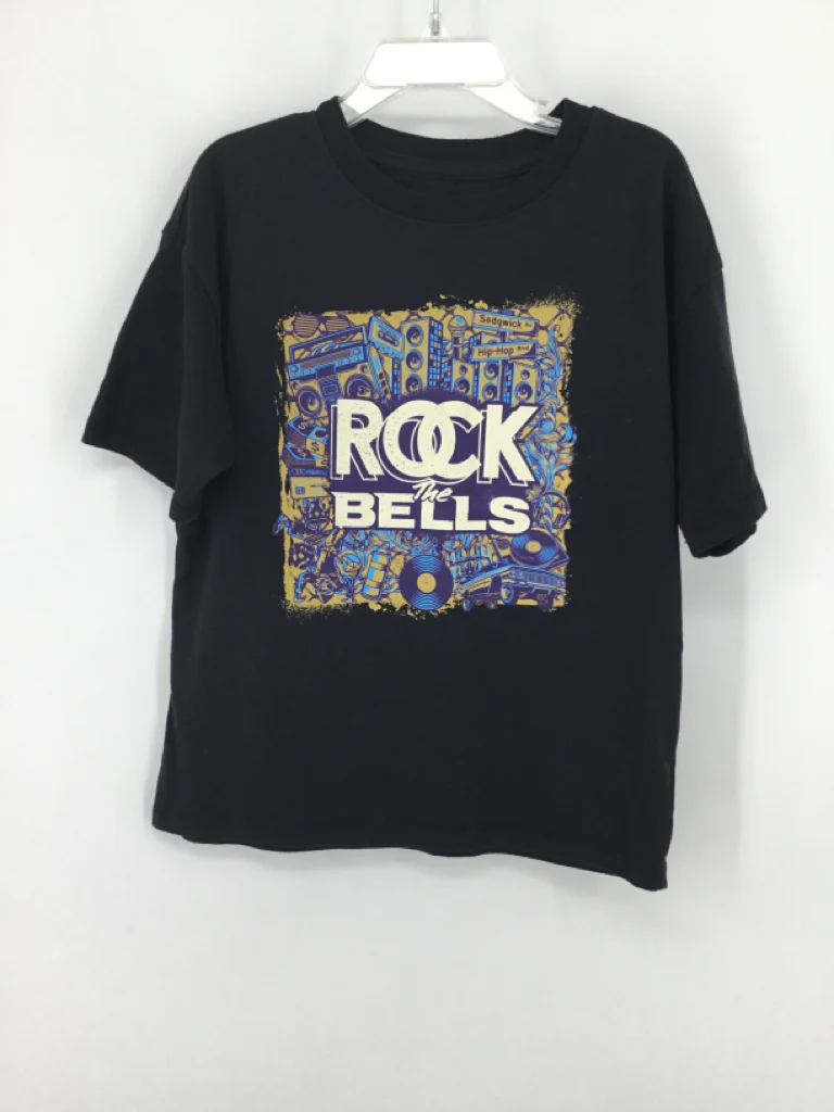 Gap Kids Child Size 6 Black screen printed T-shirt - boys