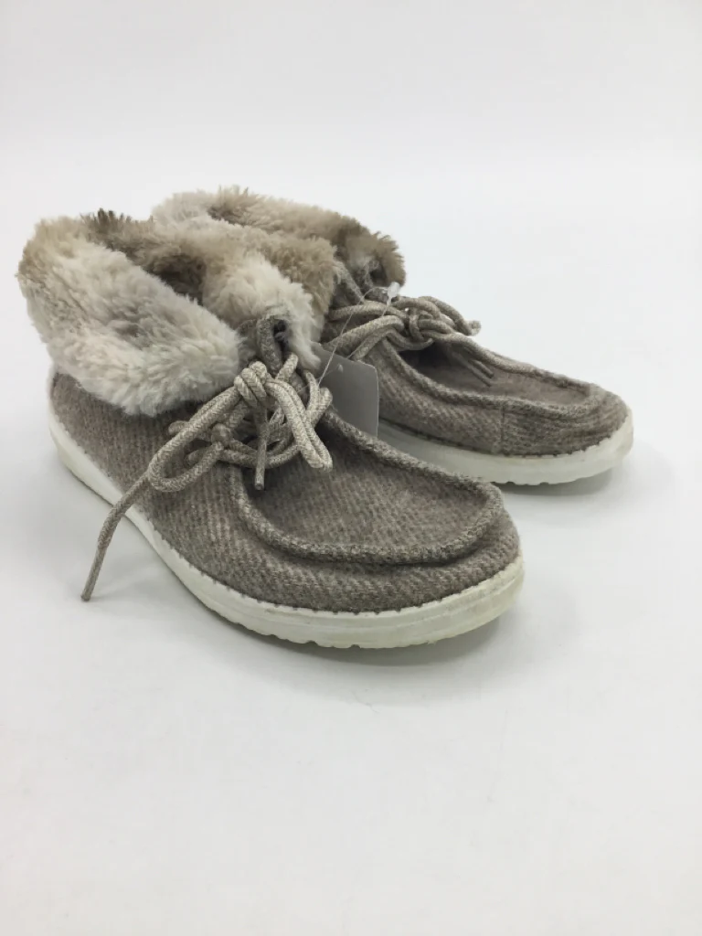 Hey Dude Child Size 3 Youth Tan Boots