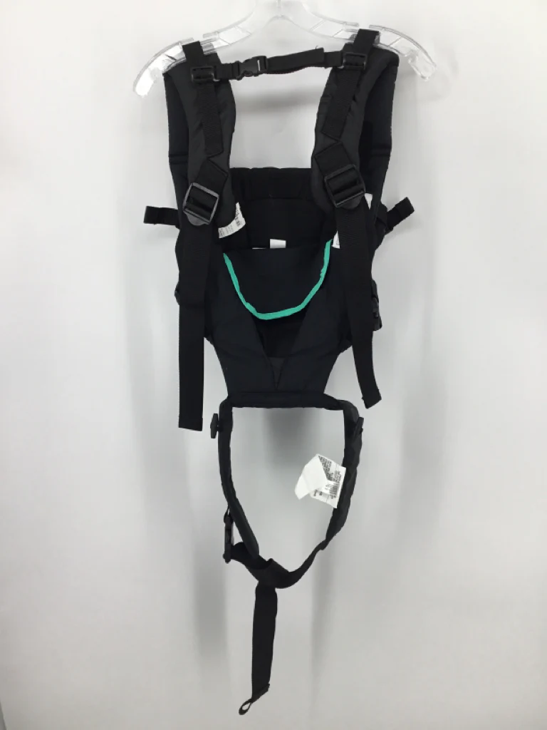 Infantino Flip 4-in-1 Convertible Carrier - Image 2
