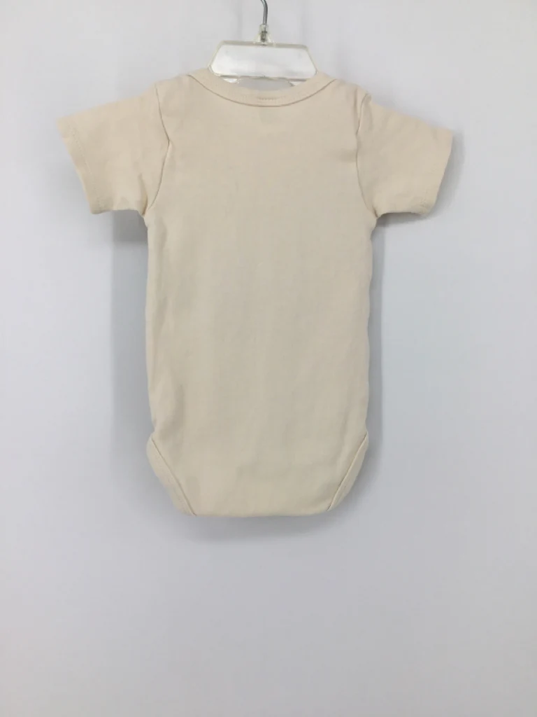 Laughing giraffe Child Size 3-6 Months Cream Onesie - Image 2
