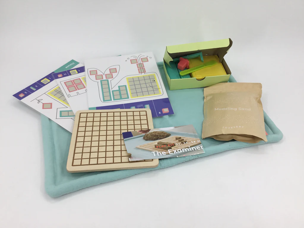 Lovevery Modeling Sand, Wipeable Mat, Unit Block Builders & Activity Cards
