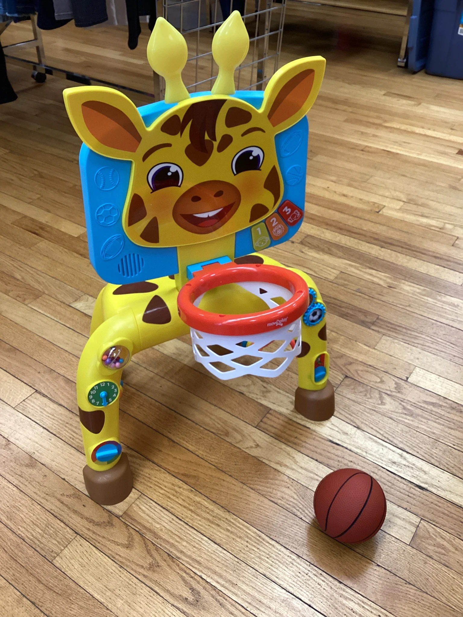 Move 2 Play Giraffe Play & Score Activity Center