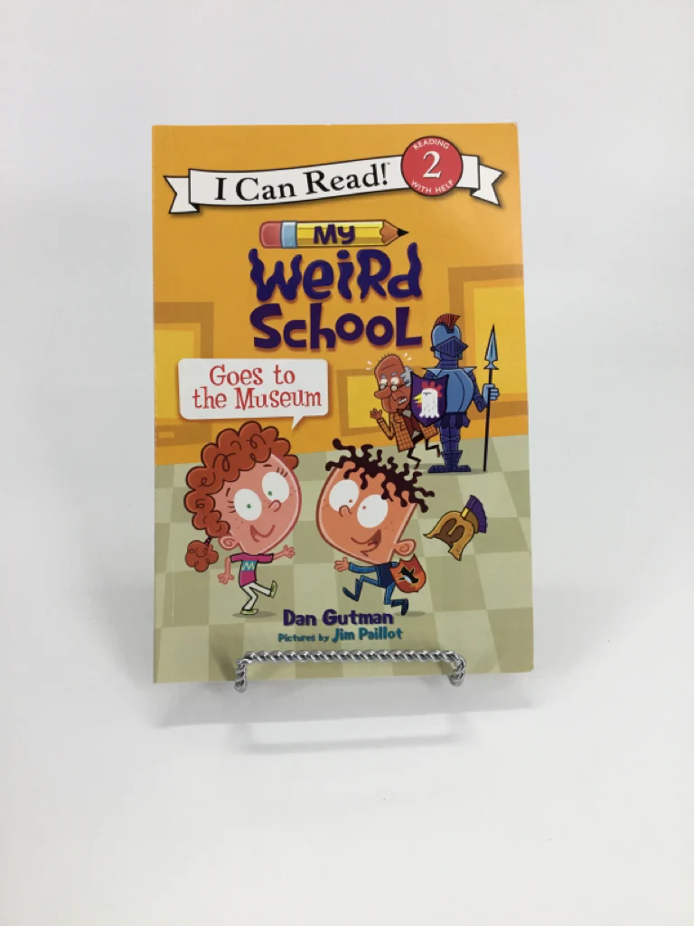 My Weird School Goes to the Museum Paperback Book