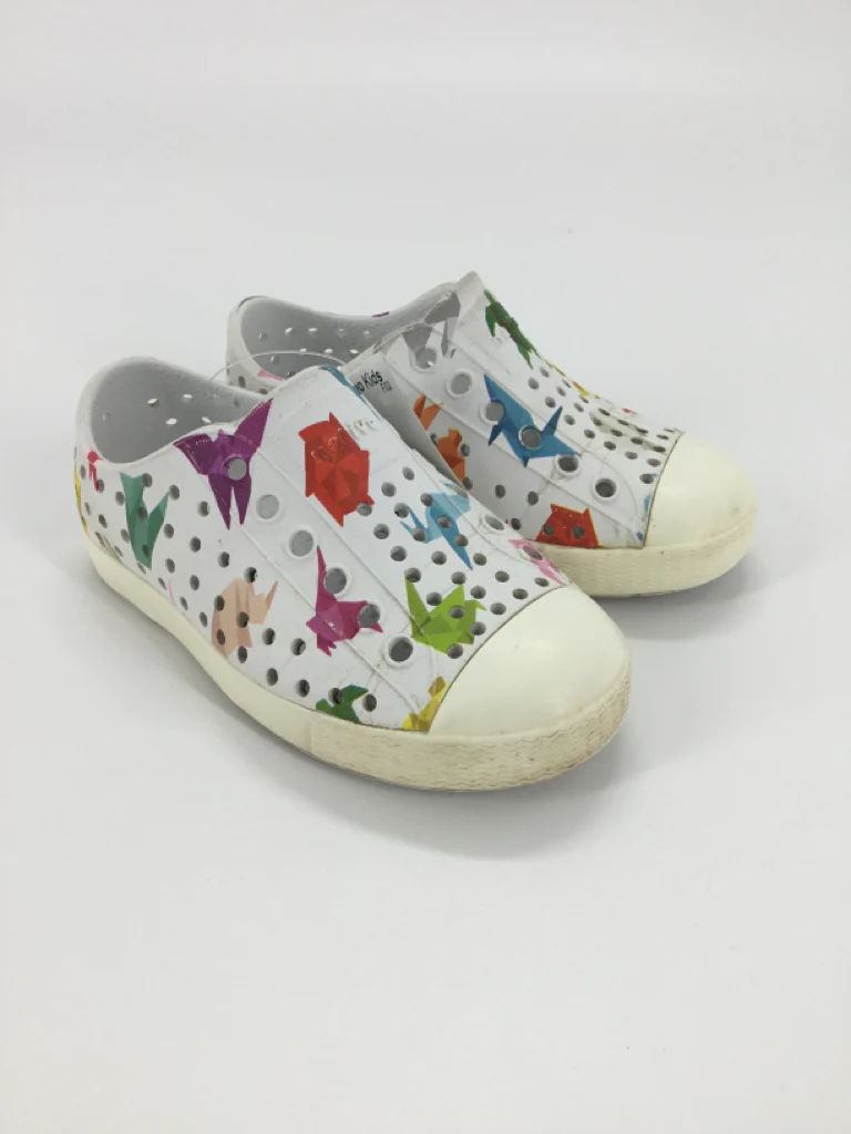 Native Child Size 7 Toddler White Sandals/Flip Flops