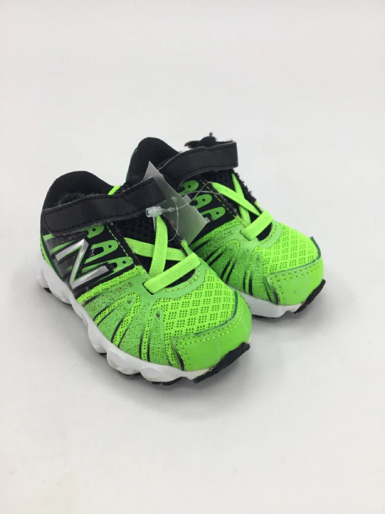 New Balance Child Size 3 Toddler Green Sneakers