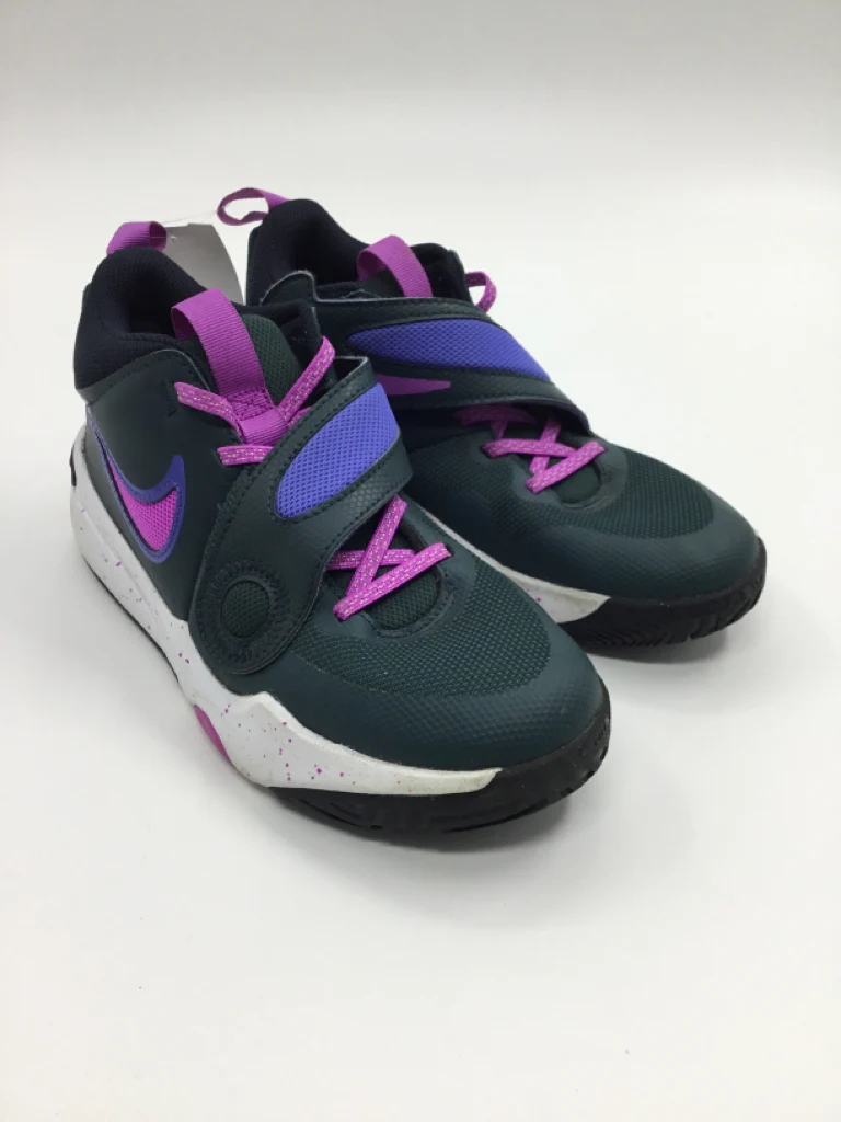 Nike Child Size 5 Youth Gray Sneakers