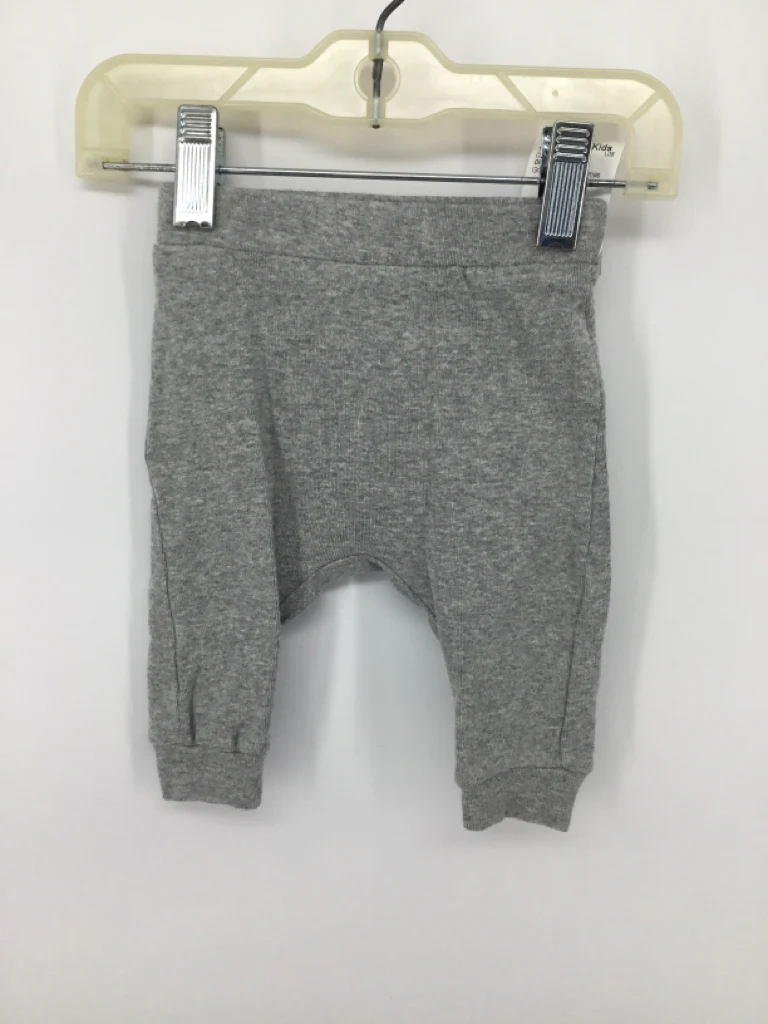 Old Navy Child Size 0-3 Months Gray Christmas Pants