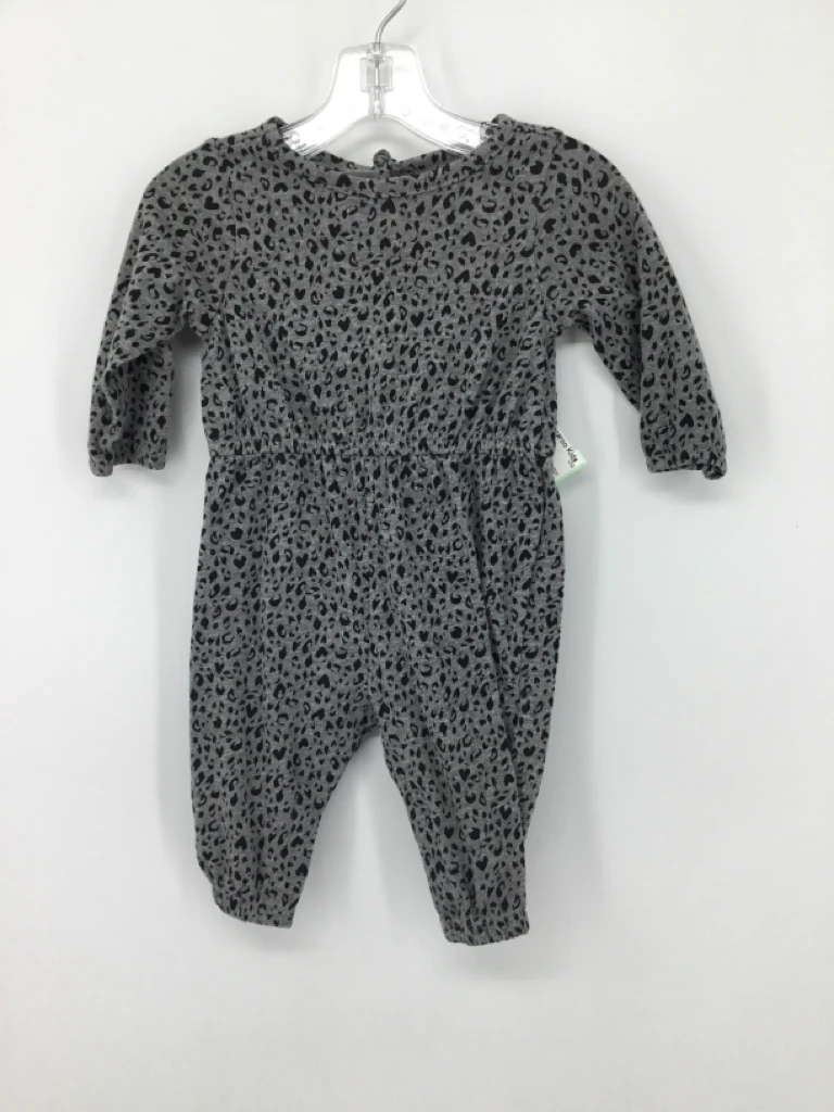 Old Navy Child Size 0-3 Months Gray Outfit - girls