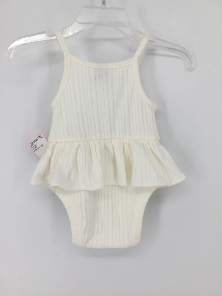 Old Navy Child Size 0-3 Months White Outfit - girls - Image 2