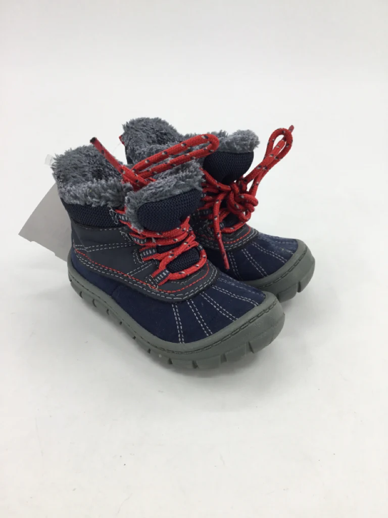 OshKosh B'gosh Child Size 6 Natural Boots