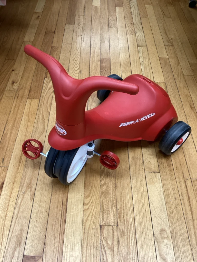 Radio Flyer Scoot 2 Pedal Ride on Bike