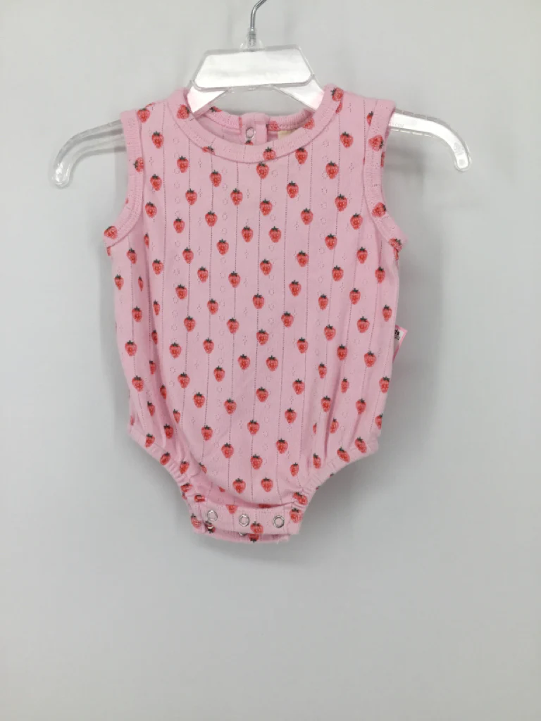 SIIX Child Size 0-3 Months Pink Outfit - girls