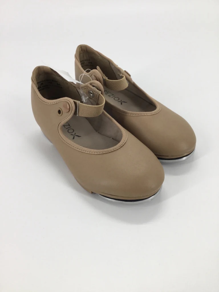 So Danca Child Size 10 Beige Sport/Dance Shoes
