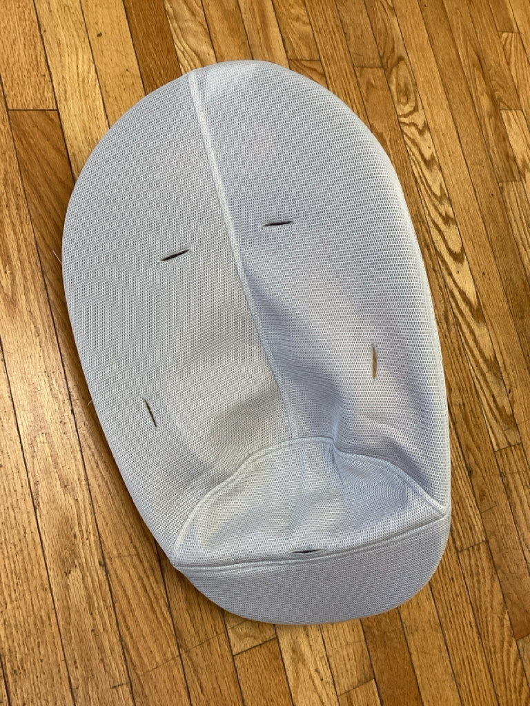 Stokke Nomi High Chair and tray with newborn & baby sets - Image 3
