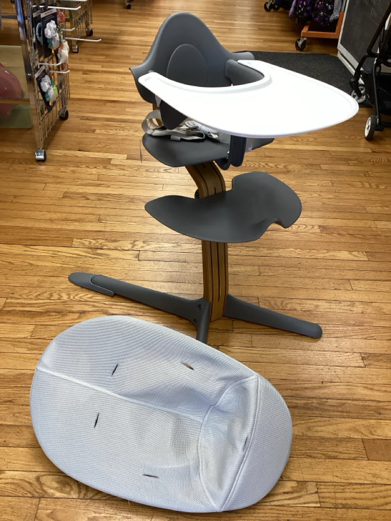 Stokke Nomi High Chair and tray with newborn & baby sets - Image 4