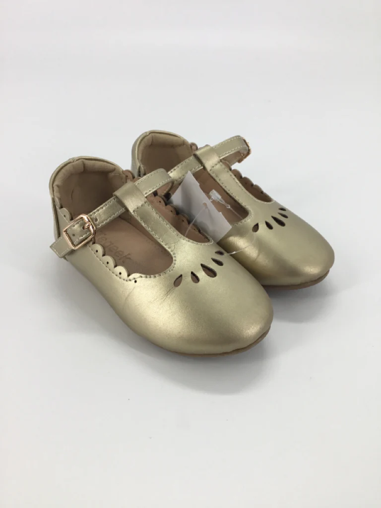 Tegeek Child Size 7 Toddler Gold Dress Shoes