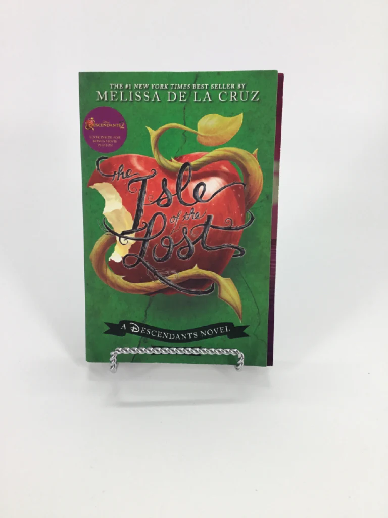 The Isle of the Lost: A Descendants Novel Paperback Book