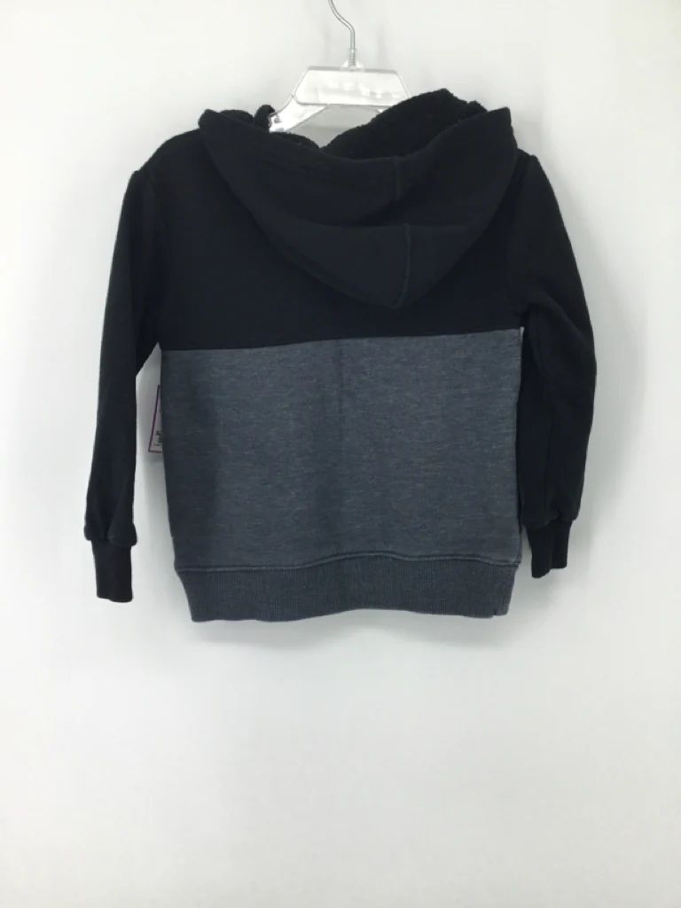 Under Armour Child Size 2 Black screen printed Sweatshirt - boys - Image 2